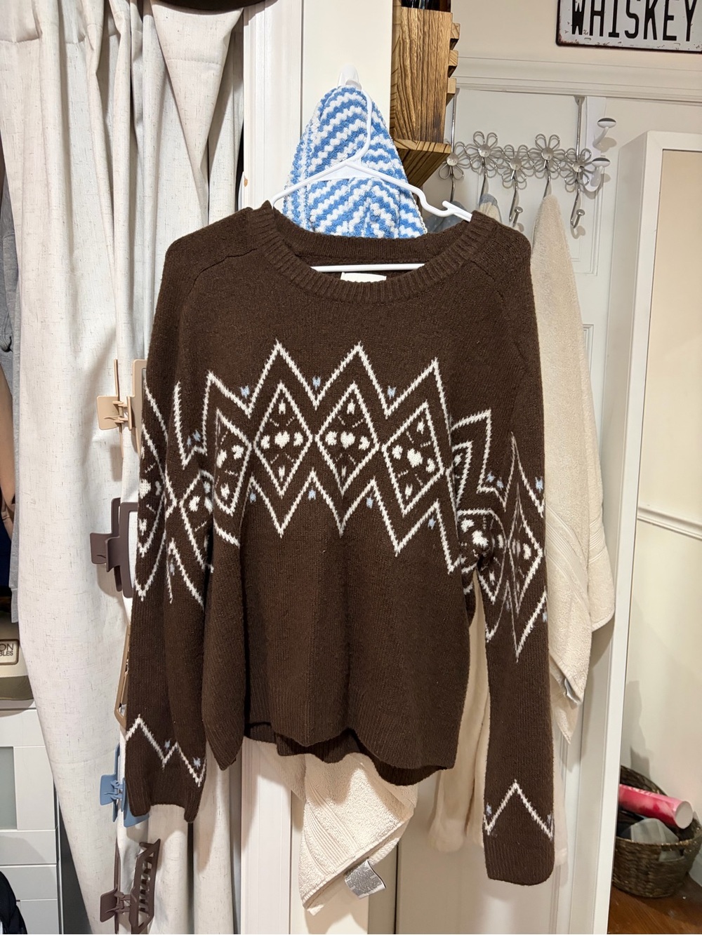 Abercrombie & Fitch Brown Crew Sweater with White Pattern